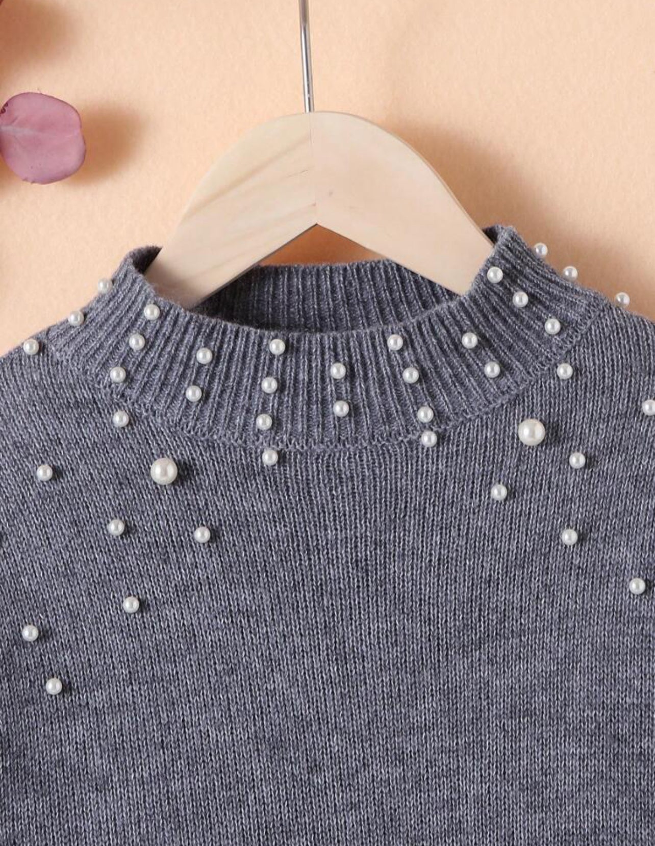 Pull fille avec détails perles