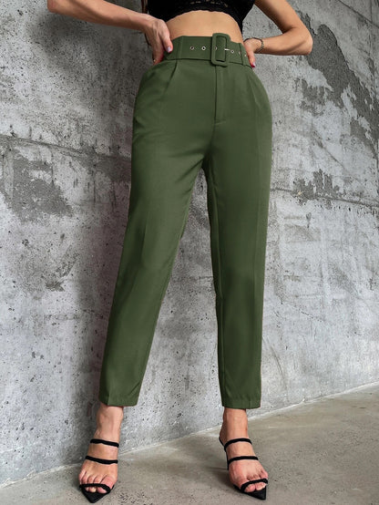 Pantalon élégant avec taille haute et ceinture