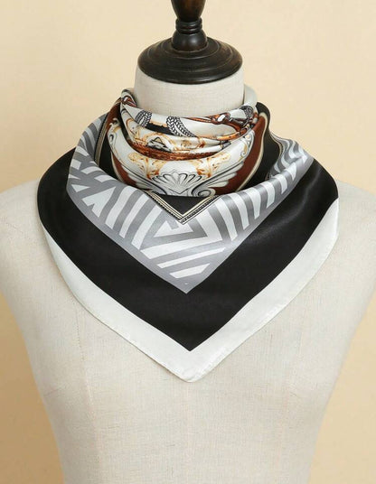 Foulard élégant carré avec imprimé