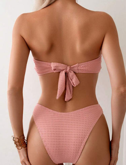 Ensemble bikini avec haut bandeau et application florale