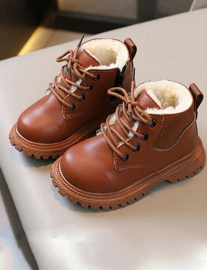 Bottes fille élégantes avec fermeture éclair