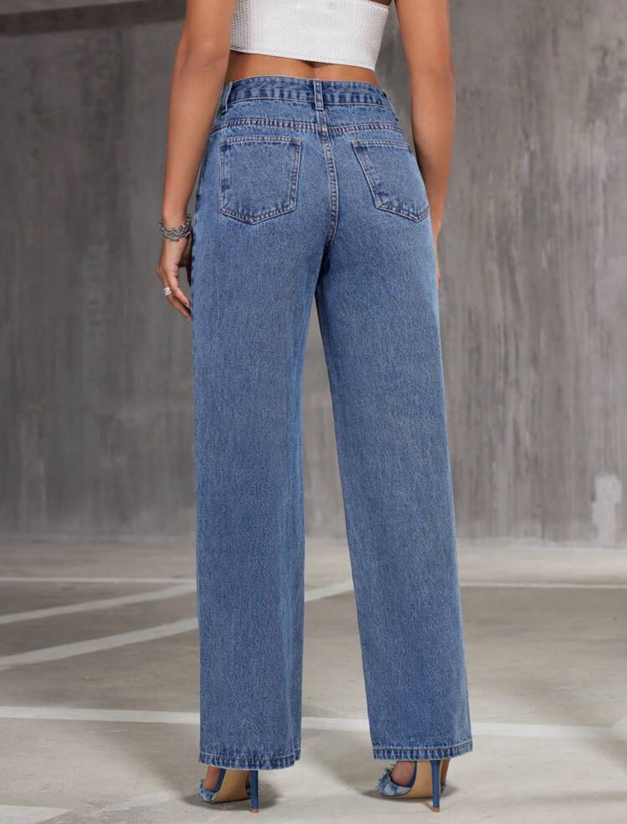 Jeans jambe droite avec taille haute