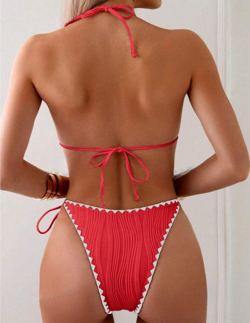 Bikini ensemble avec bordures contrastées