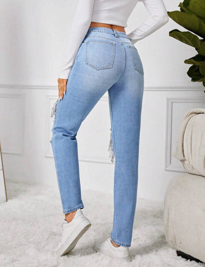 Mom-Jeans mit Riss