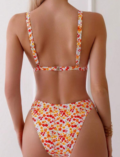 Ensemble bikini orné d’anneau