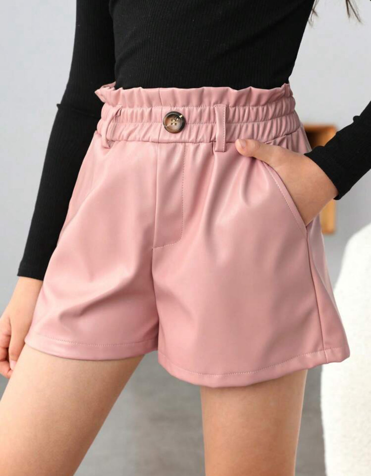 Short fille en simili cuir avec taille