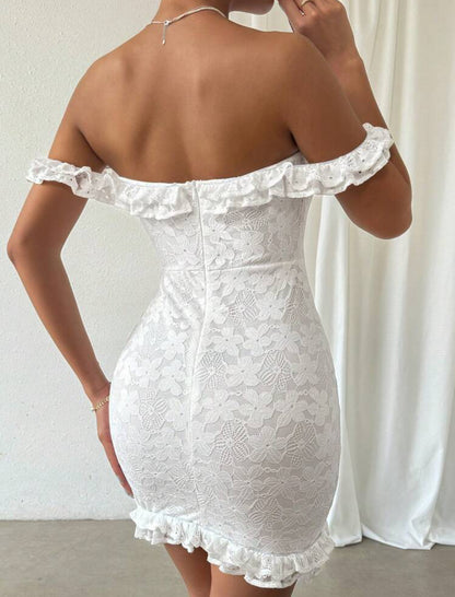 Robe élégante en dentelle sans épaules