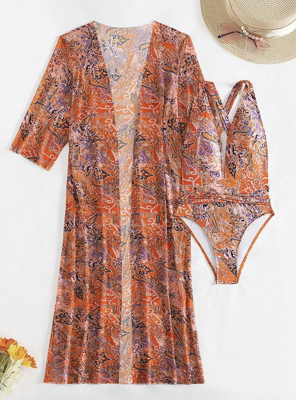 Ensemble maillot de bain et cardigan