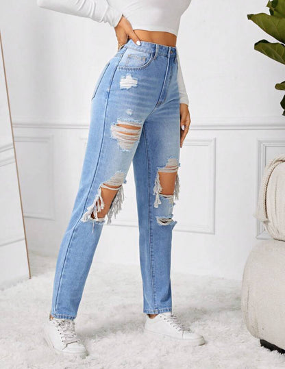 Mom-Jeans mit Riss