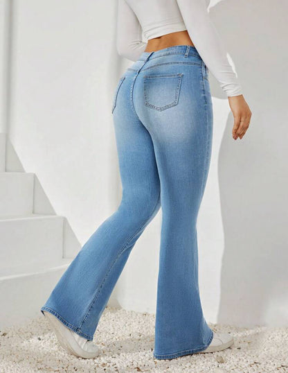 Jeans avec jambes évasées taille basse