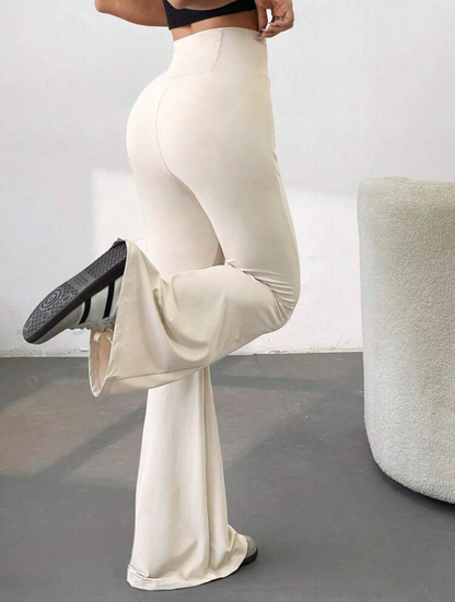 Pantalon femme avec patte d’éléphant et taille haute