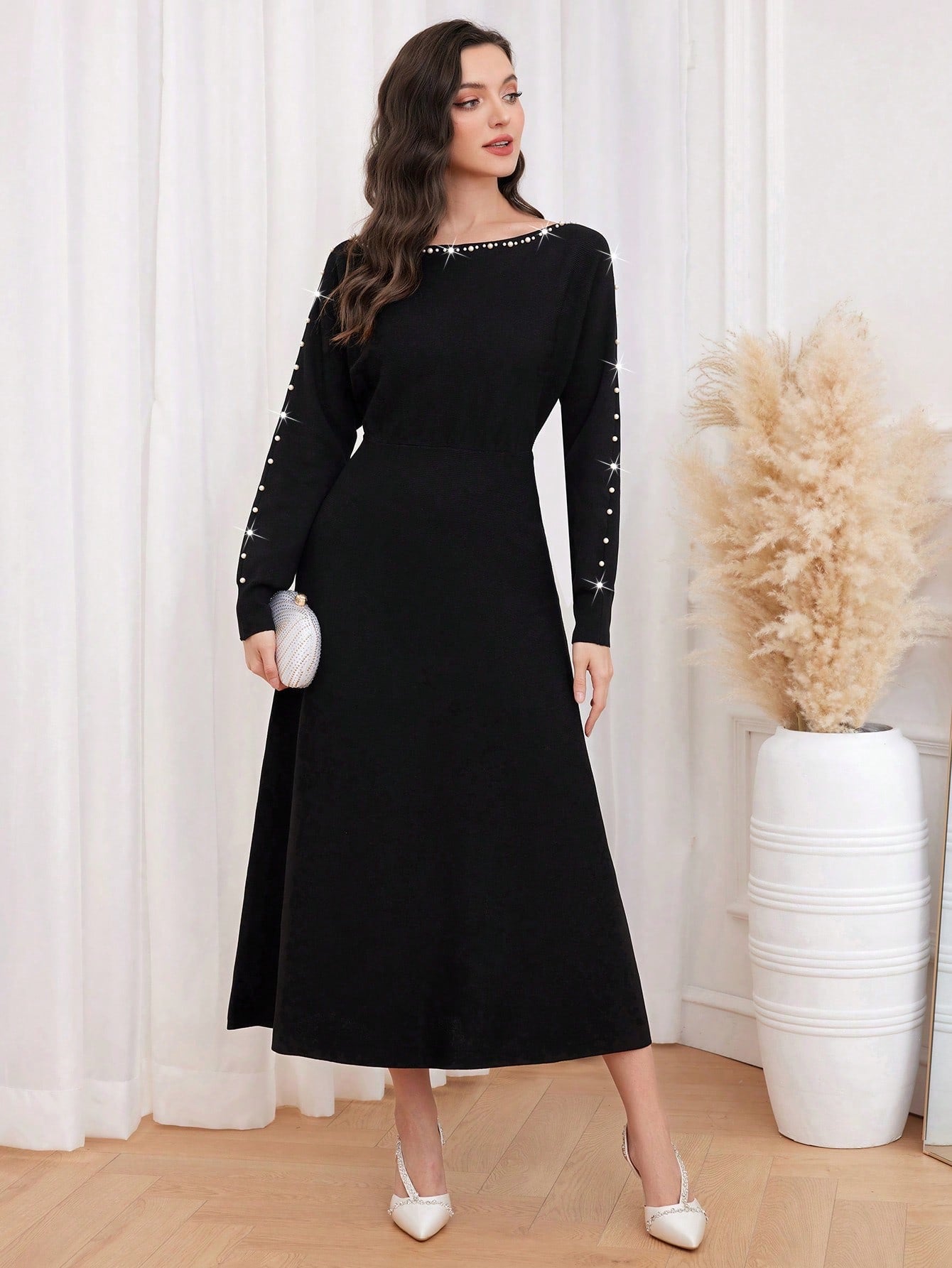 Robe pull longue avec strass et épaules tombantes