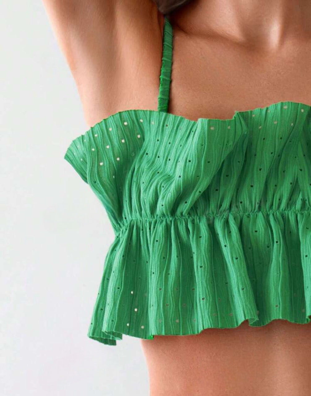 Ensemble bikini haut style bandeau en dentelle