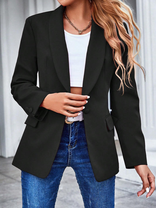 Blazer con collo sciallato e un bottone