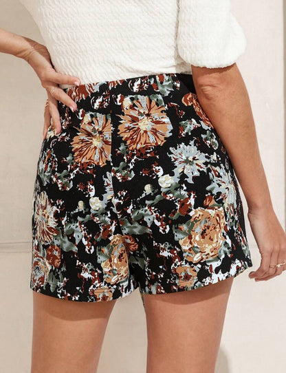 Short enveloppée avec motif floral