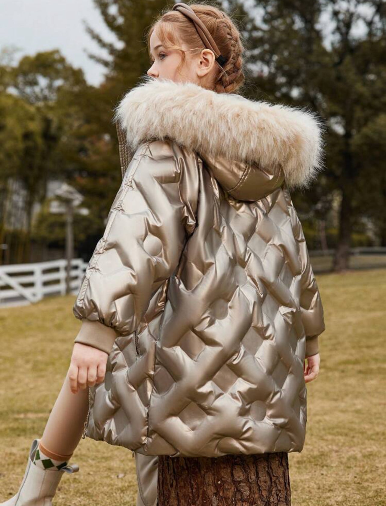 Doudoune fille hiver avec capuche pelucheuse (En duvet)