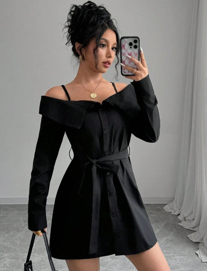 Robe chemise avec épaules dénudés et ceinture