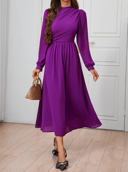 Robe longue et élégante avec manches bouffantes