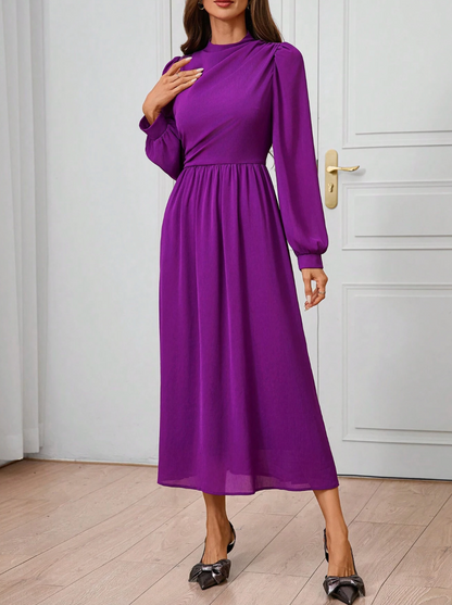 Robe longue et élégante avec manches bouffantes