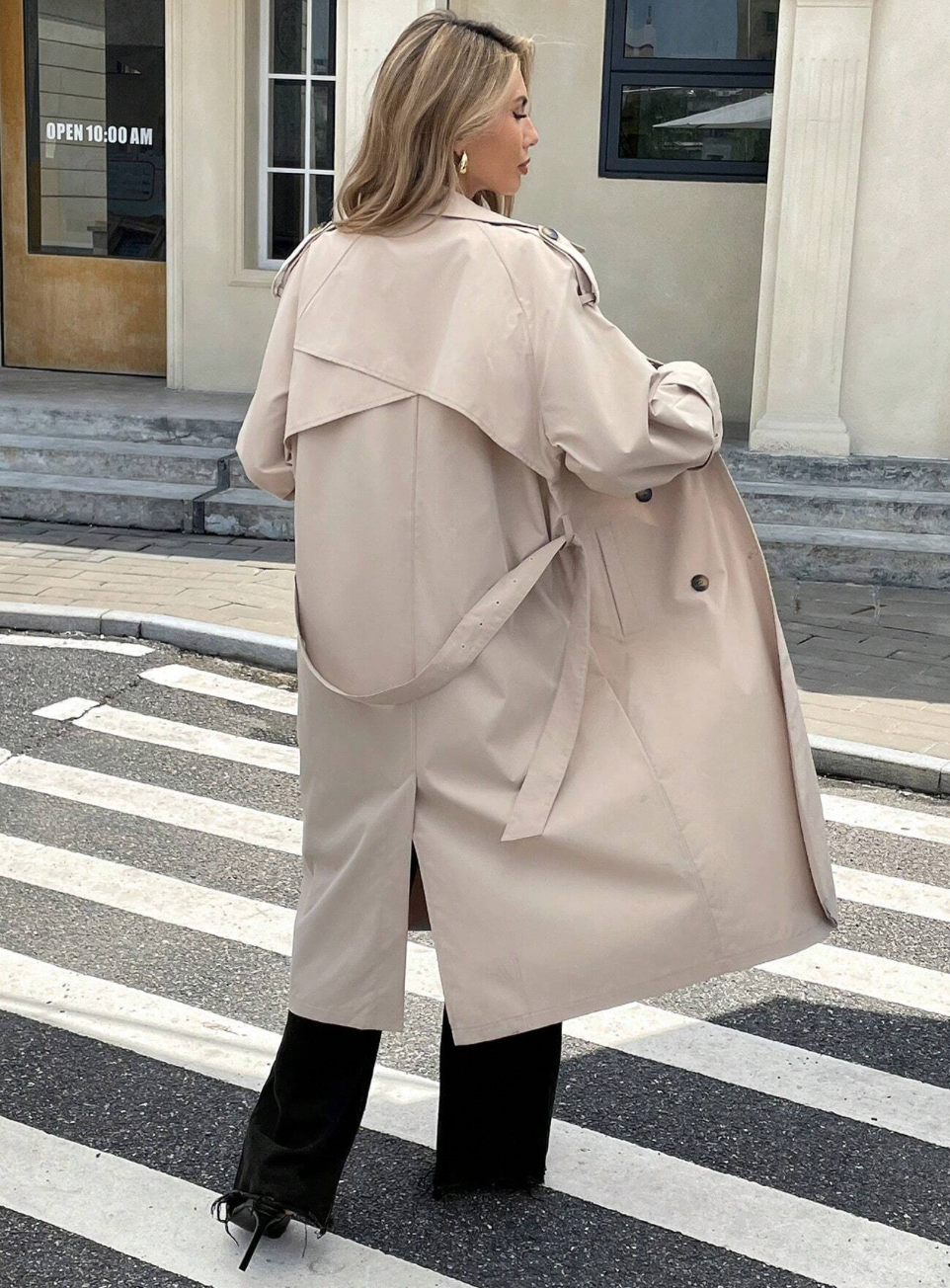 Trench-coat élégant avec détails boutons