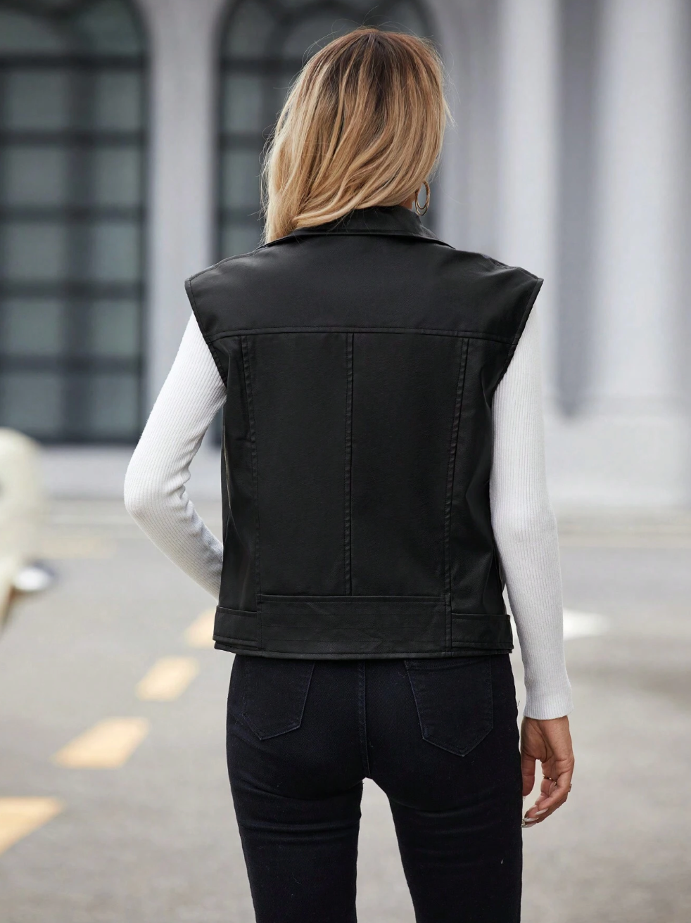 Giubbotto gilet in ecopelle con cintura