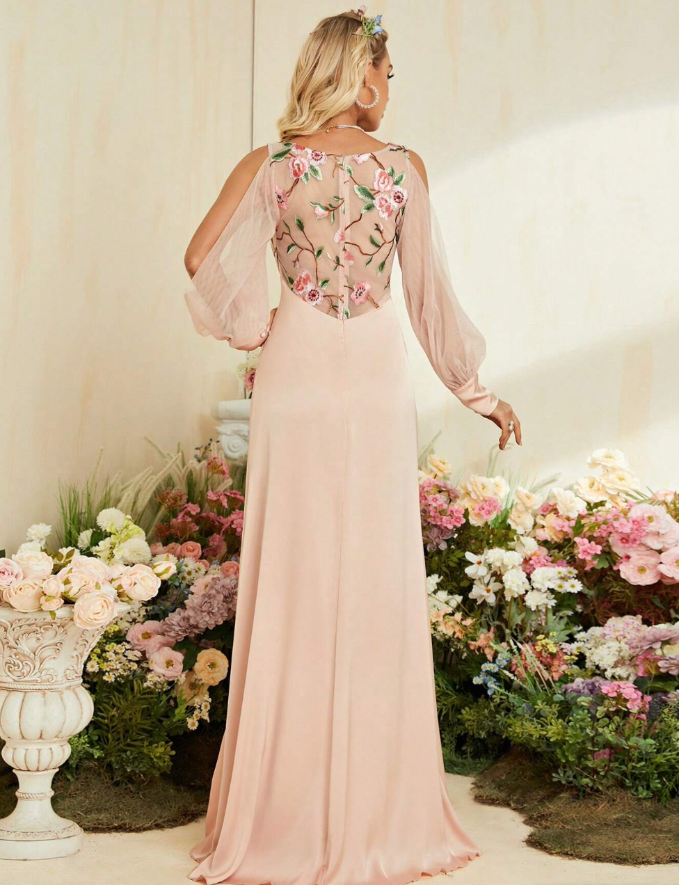 Robe de cérémonie longue avec broderies de fleurs