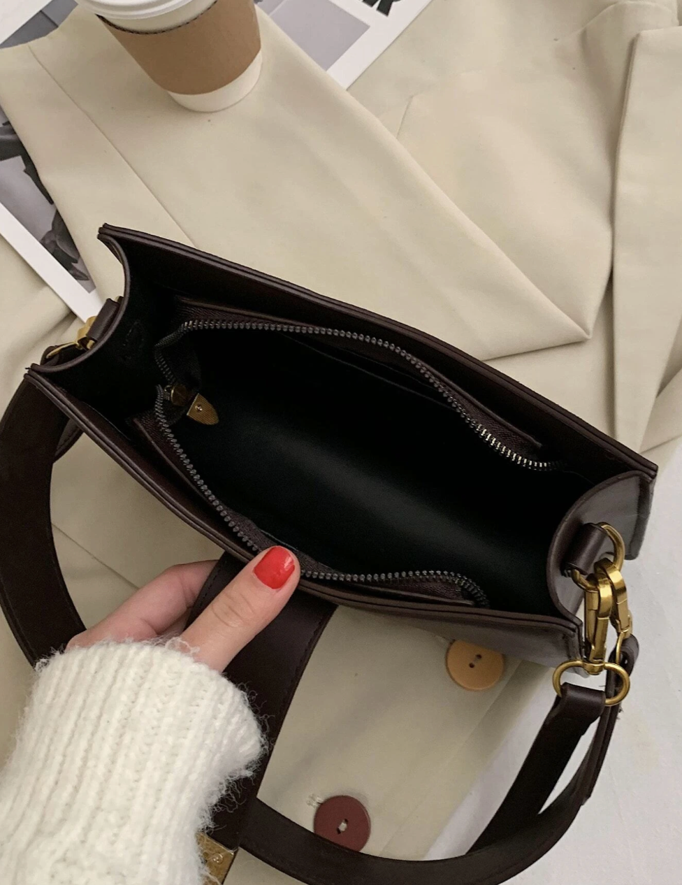 Handtasche mit Krokodilprägung