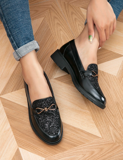 Mocassins plats avec paillettes et décor métallique