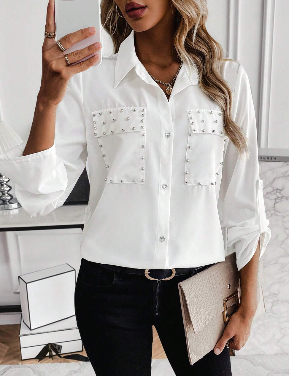 Camicia elegante con dettagli di perle