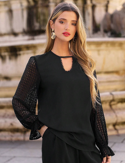 Blouse élégante avec trou de serrure