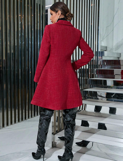 Manteau élégant à carreaux avec double boutonnage