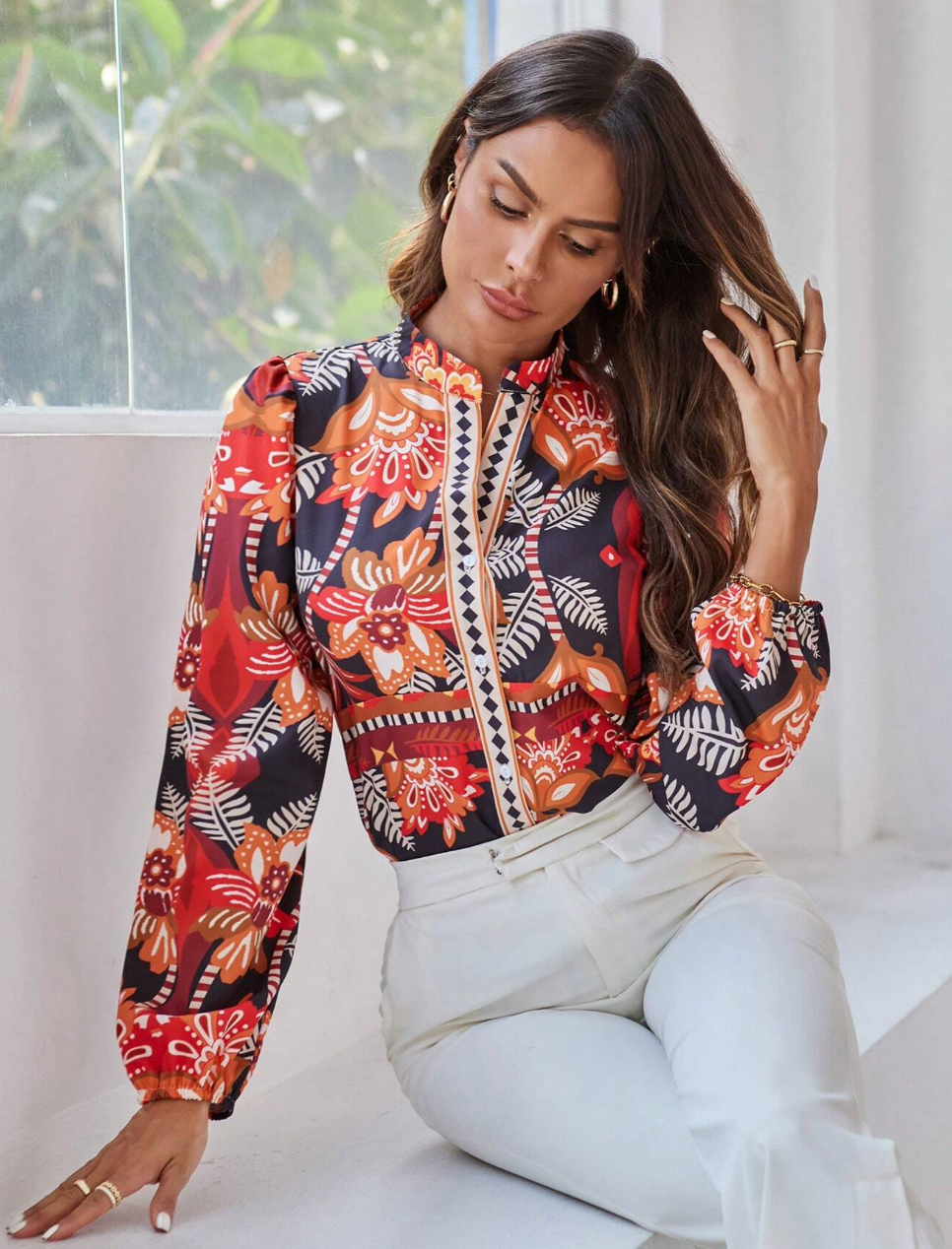 Blouse élégante avec imprimé de fleurs