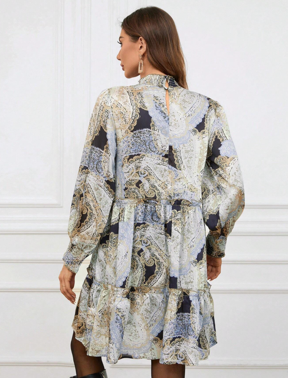 Robe élégante avec motif imprimé