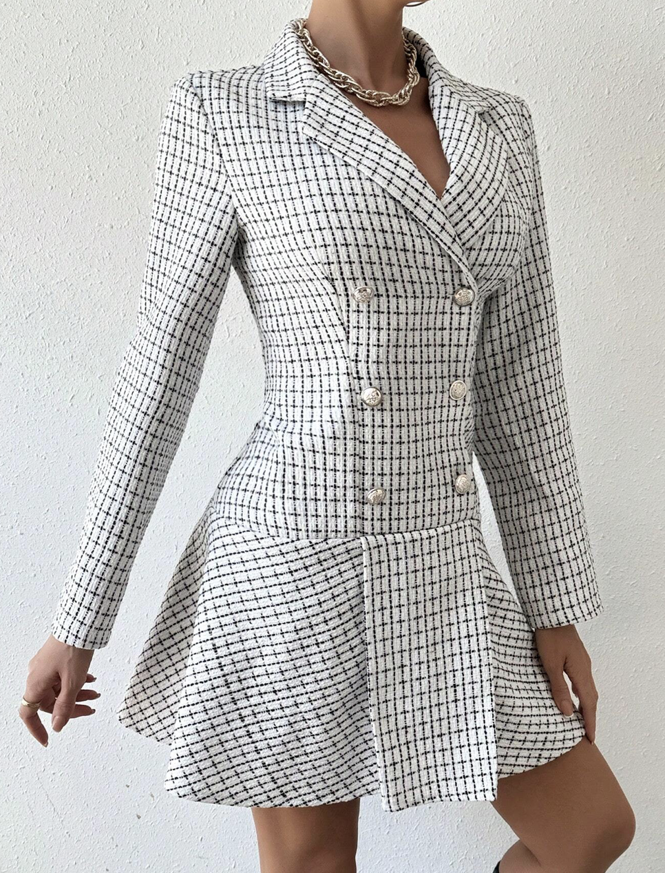 Robe blazer en tweed avec patte de boutonnage