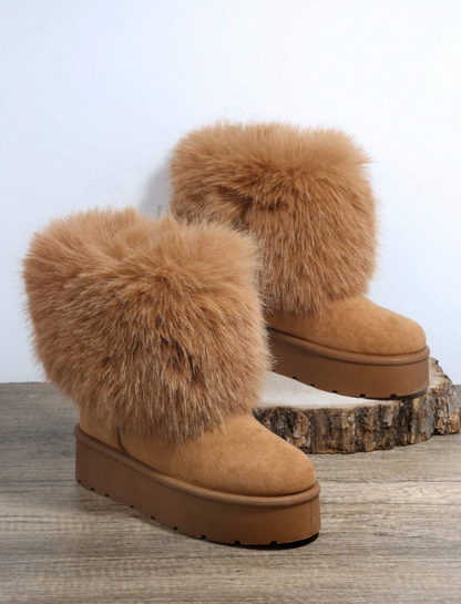 Bottes avec détails pelucheux