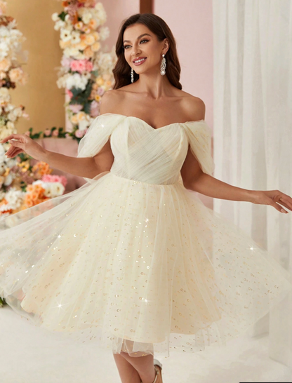 Robe de cérémonie courte sans épaules avec volume en tulle