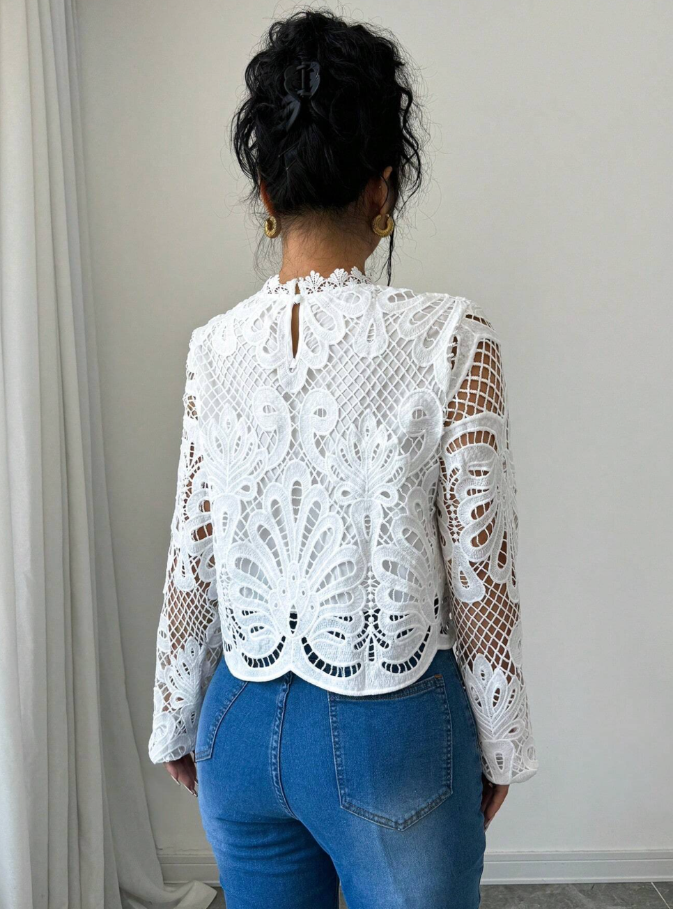 Blouse élégante manches longues en dentelle