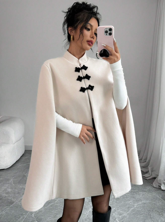 Manteau cape avec boutons style chinois