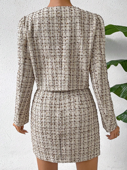 Ensemble veste et jupe avec boutons