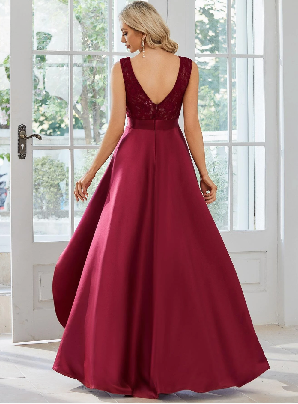 Robe de cérémonie longue avec dentelle en satin