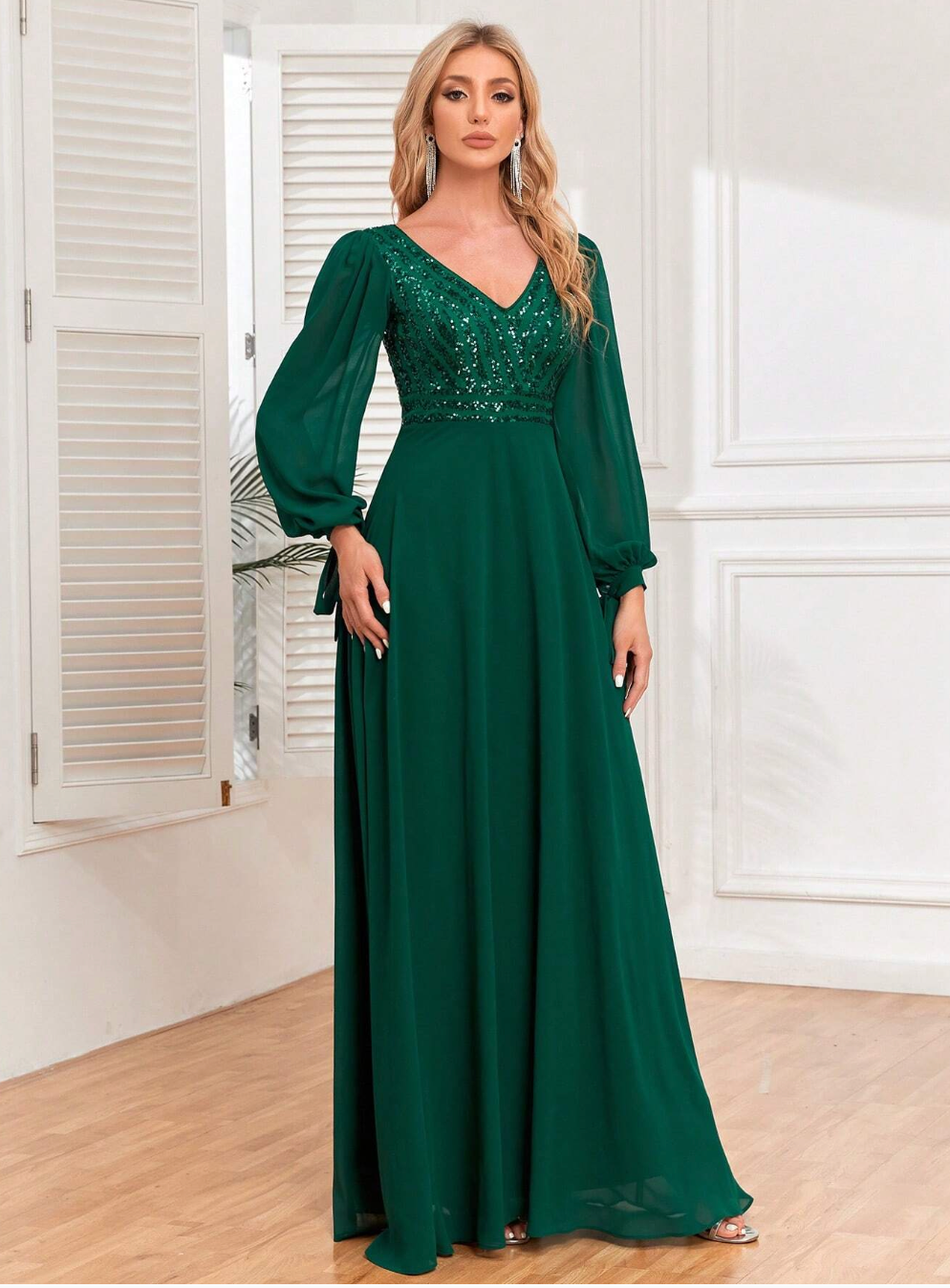 Langes formelles Kleid mit Pailletten und Laternenärmeln