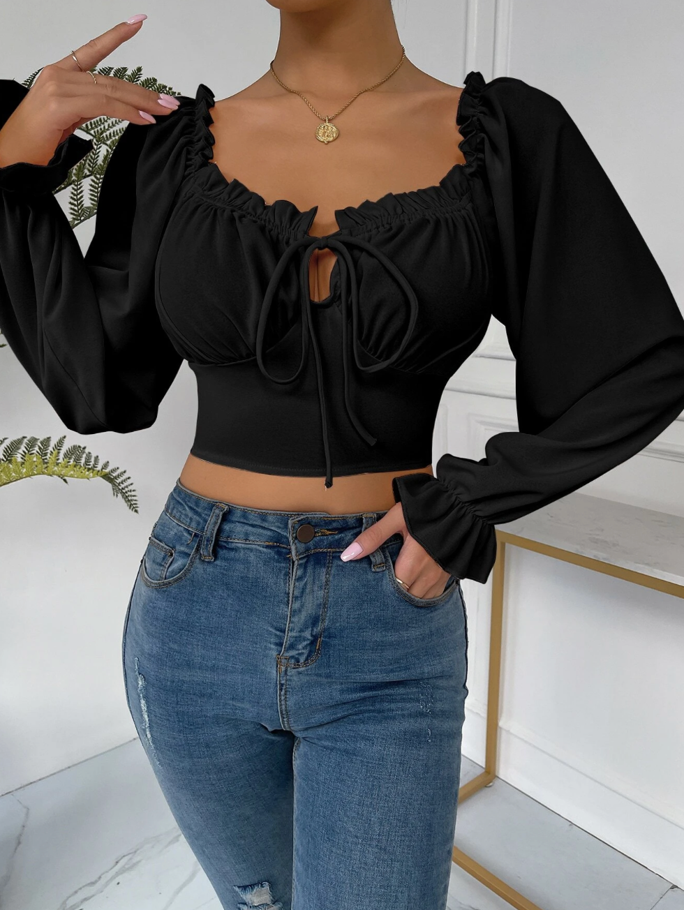 Top avec manches cloche et volants