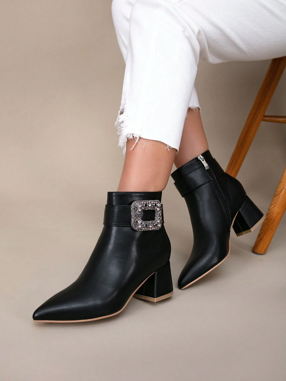 Bottines élégantes avec talon pour femme