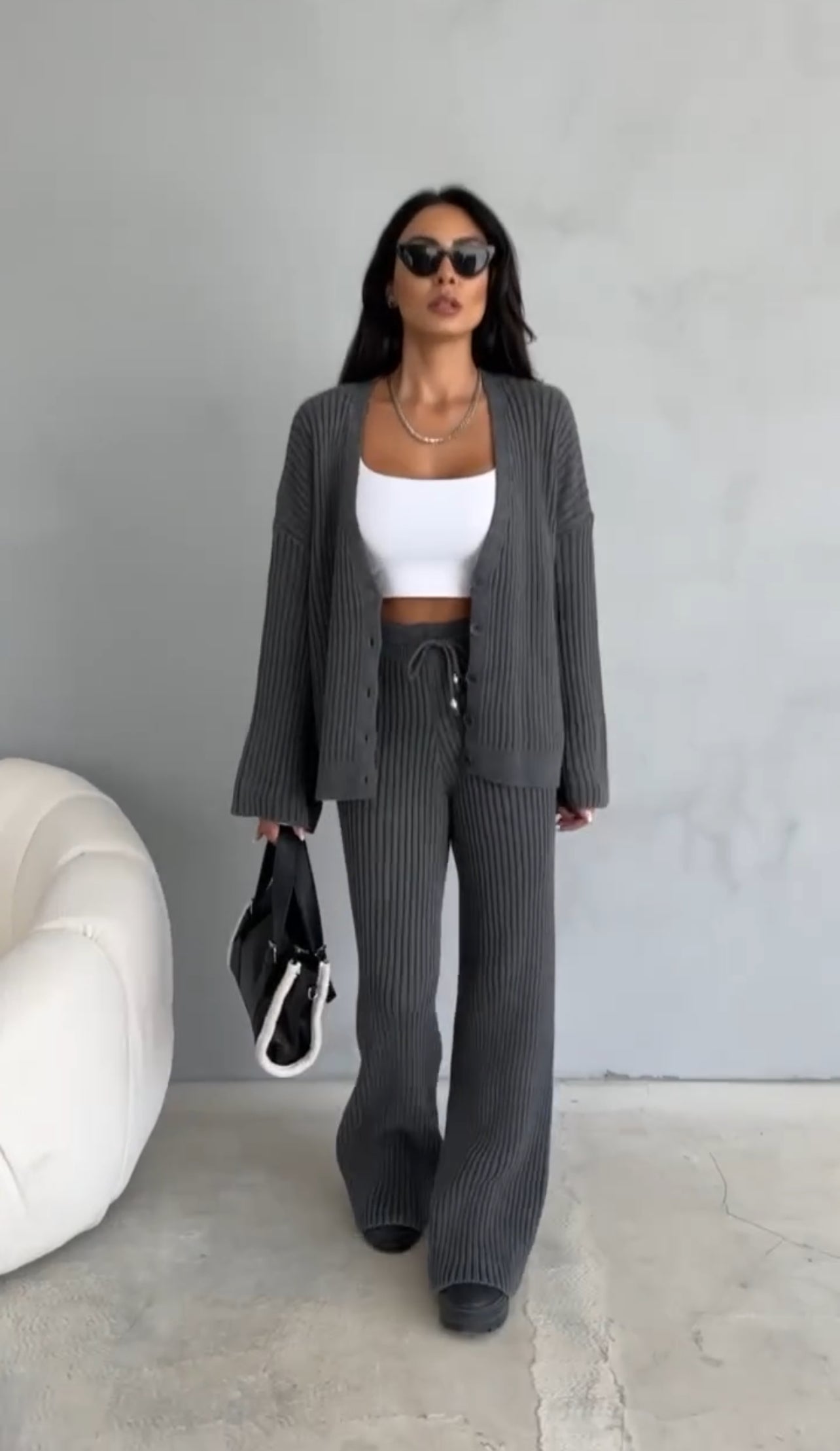 Ensemble en tricot côtelé cardigan et pantalon