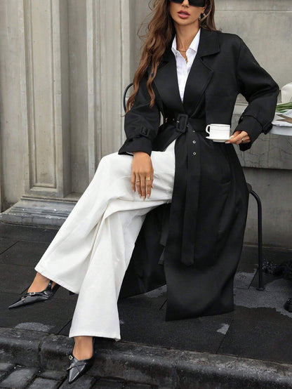 Trench-coat élégant pour femme avec ceinture