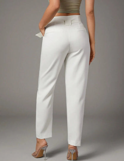 Pantalon élégant avec ceinture