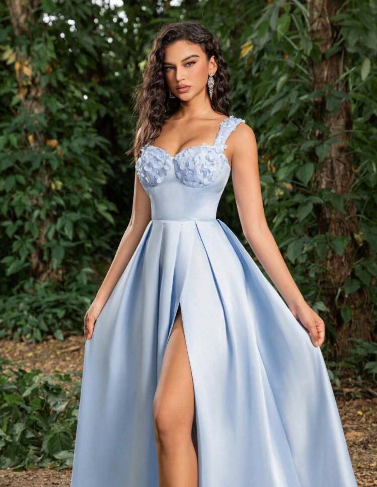 Robe de cérémonie longue avec paillettes et dos transparent