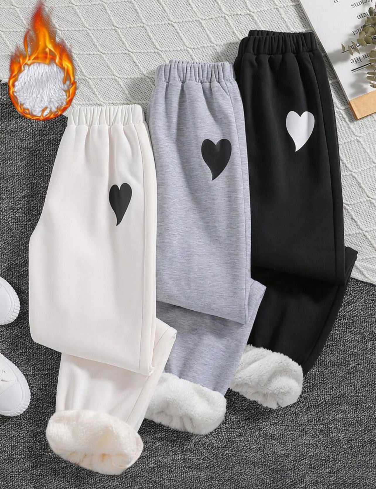 Ensemble pantalon jogging fille avec motif cœur