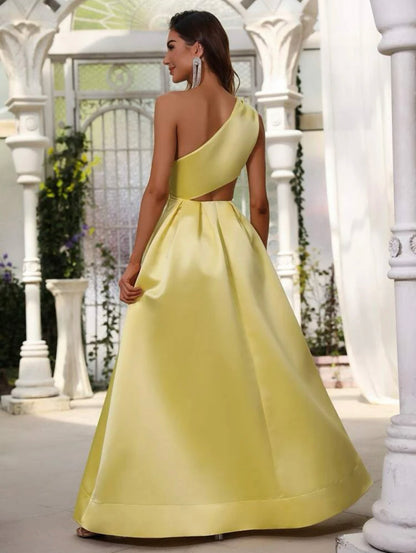 Formales Kleid aus Satin